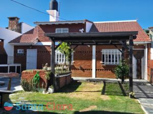 "Casa en alquiler a 50 metros del mar en Santa Clara del Mar a metros de Balneario Mirador Beach"